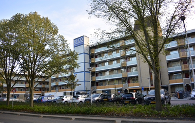 Temporary passenger lift and stairlifts for modernisation in Gouda (NL)