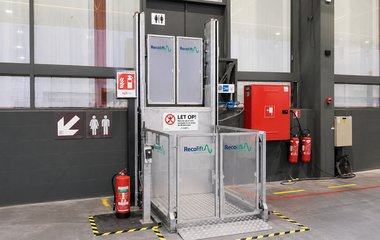 New temporary lifts for rent: platform lifts and wheelchair lifts